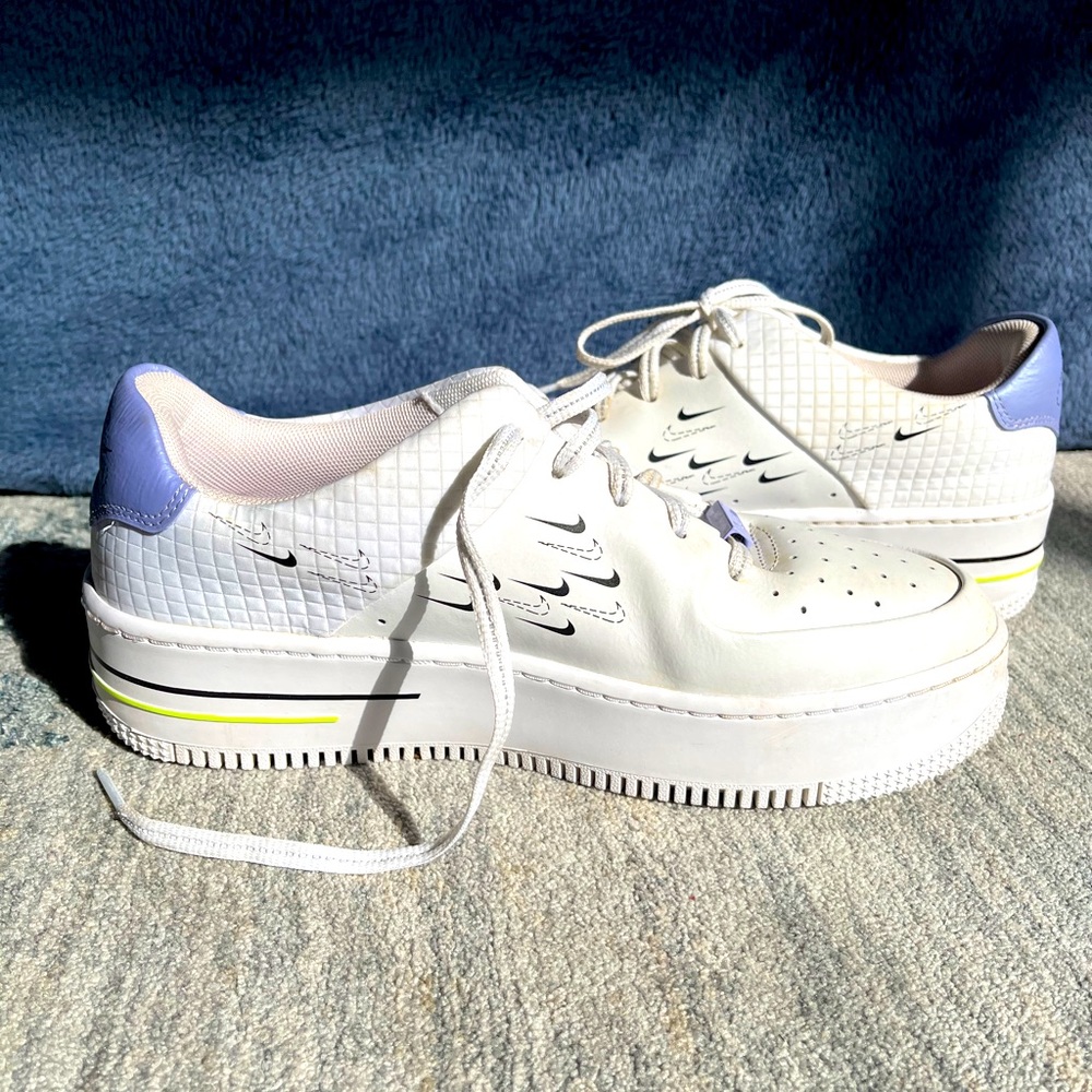 Women’s Nike Air Force 1 sage